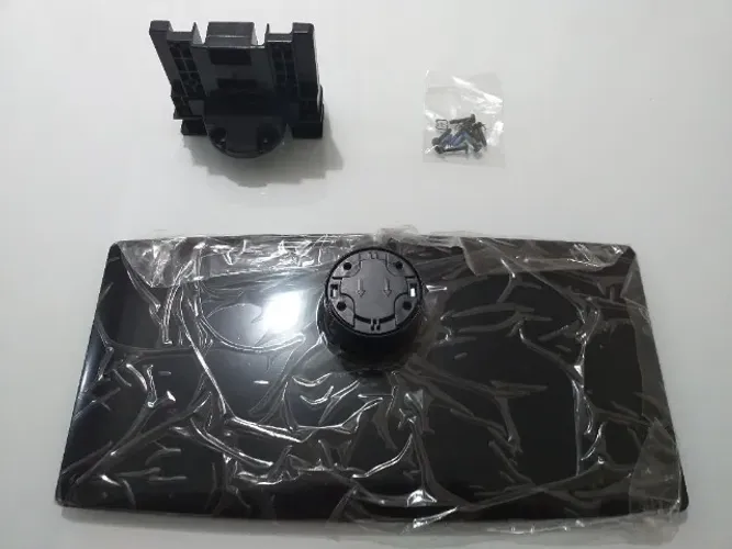 Base para televisão LG de 32 polegadas fabricante COSMOSPLAT nova na embalagem.