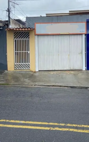 ALUGA-SE - Excelente salão comercial na Cidade