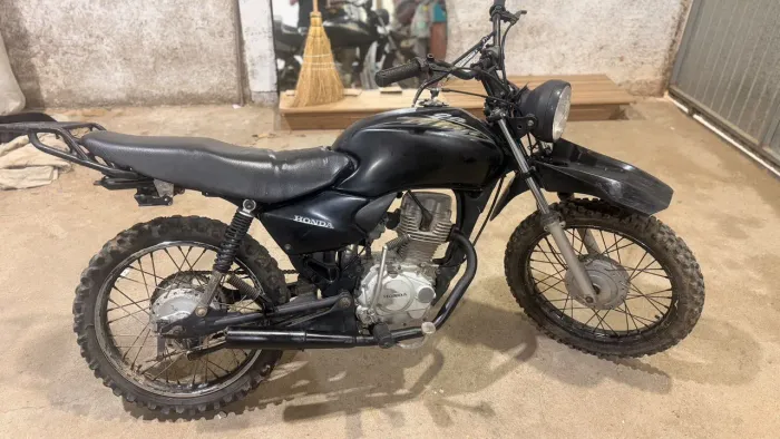 CG 125 2005 feita para trilha
