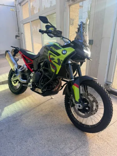Vende-se BMW F900 GS 1800KM UNICO DONO NOVA