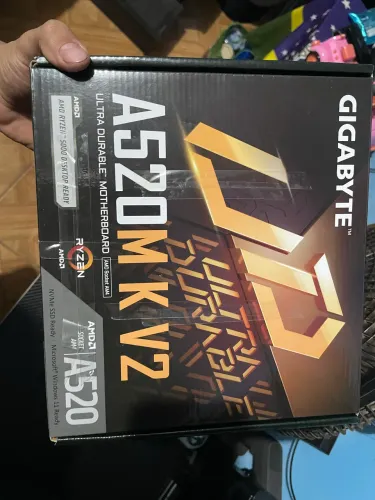 Placa de vídeo 520M KV2