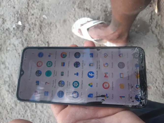 vendo um moto g10 pra hj