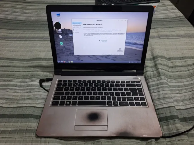 Notebook Positivo Celeron 2957U - Liga, acompanha carregador (leia)