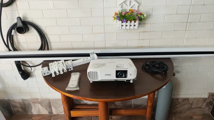 Projetor Epson X39 completo