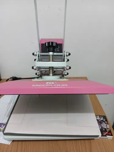 Maquina de silque pra camisa nova nunca usada