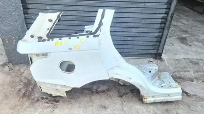 Lateral Traseira Direita Range Rover Sport 2016 blindada Branco