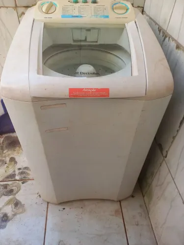 Máquina de lavar roupa pra tirar peças