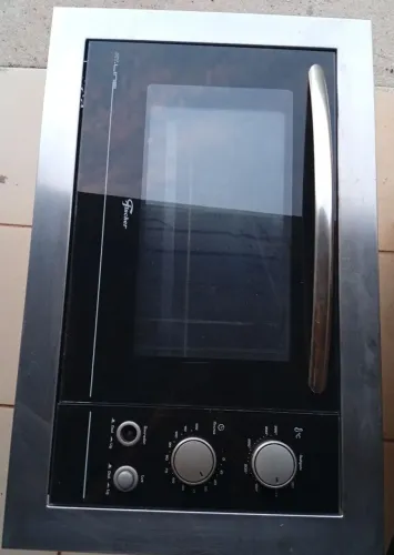 Forno elétrico de embutir Fischer Fit Line 44L usado