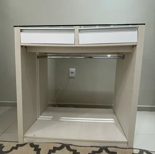 Móveis para loja de roupas