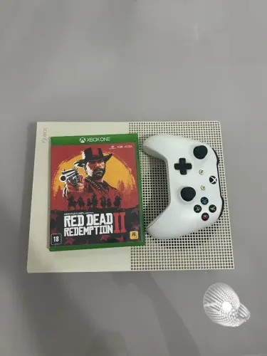 Xbox One S 1TB + Read Dead Redemption  2
