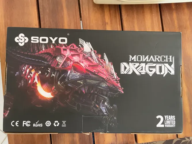 RX 580 8GB SOYO Monarch Dragon - COM DEFEITO (para reparo ou peças)