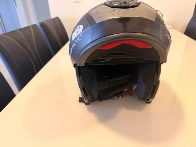 Capacete