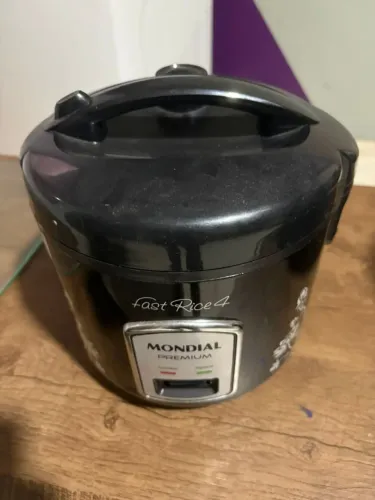 Panela de Arroz MONDIAL Fast Rice 4 Premium Preto 220V