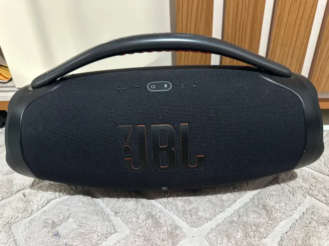Vendo JBL 3 semi-nova!