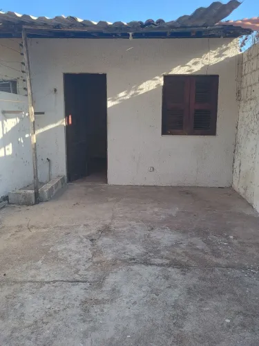 Alugo casa na Messejana