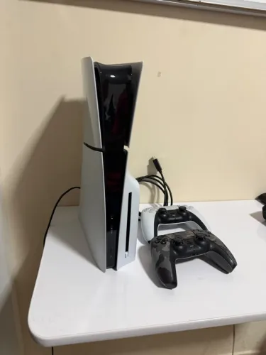 PLAYSTATION 5 (PS5) - MÍDIA FÍSICA