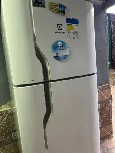 Geladeira Eletrolux 362lts