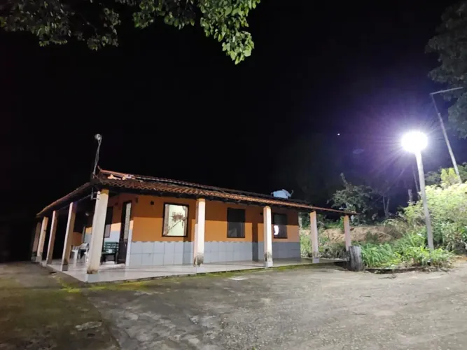 Sitio com 2 dormitórios à venda, 17000 m² por R$ 400.000 - Zona Rural - Itatiaiuçu/MG