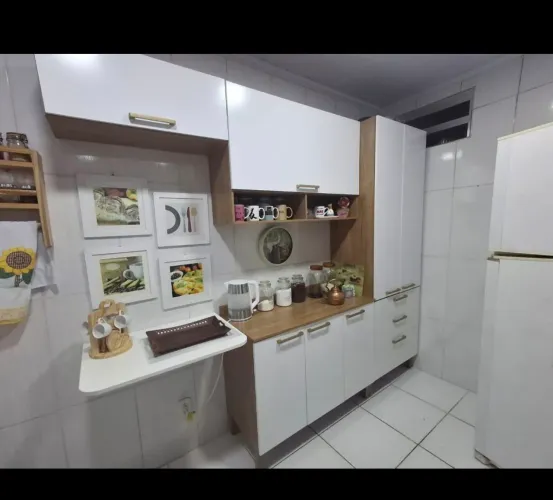 ARMÁRIO DE COZINHA