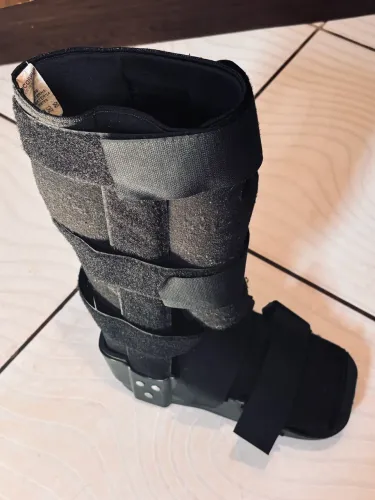 BOTA ORTOPÉDICA ROBOFOOT - TAMANHO M