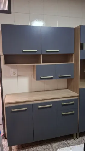 Armário de Cozinha Semi Novo em Excelente Estado