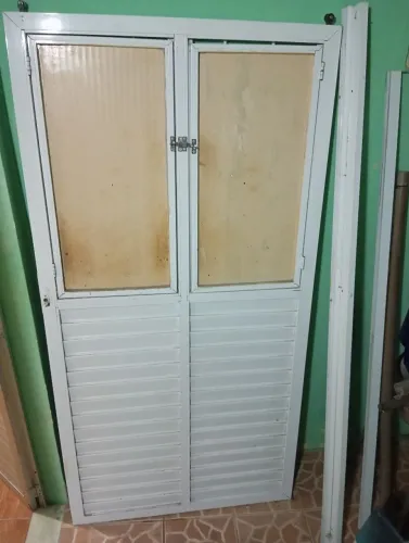 Porta de correr em perfeito estado