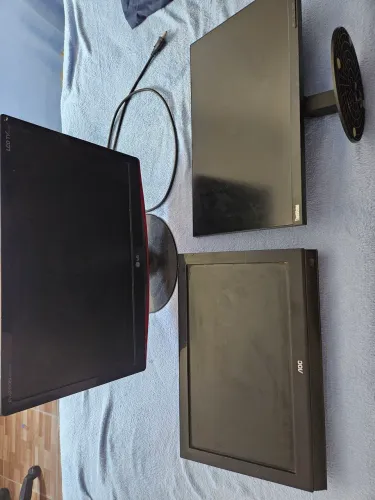 Lote com 3 Monitores com Defeito - LG, AOC e ThinkVision - Para Conserto ou Peças