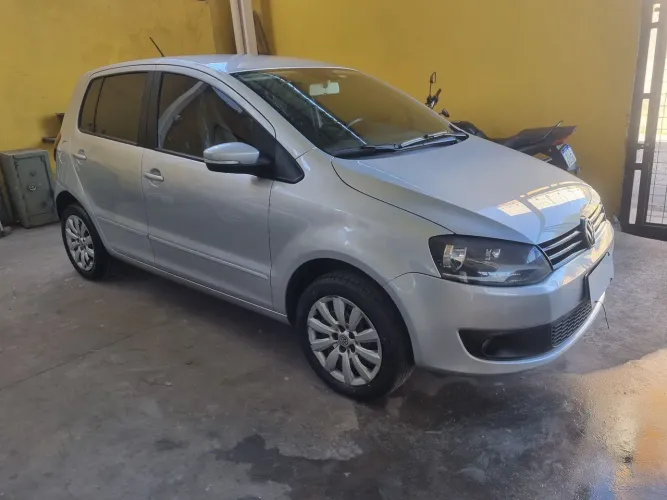 Volkswagen Fox 1.0 MI Total Flex 8V 5P 2013