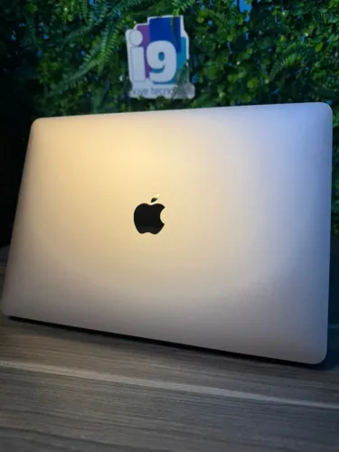 MacBook Air 2020 A2337  Chip M1 Cor rose gold  8GB RAM DDR4 256GB SSD