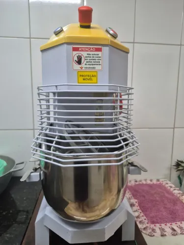 Batedeira Planetário 12L
