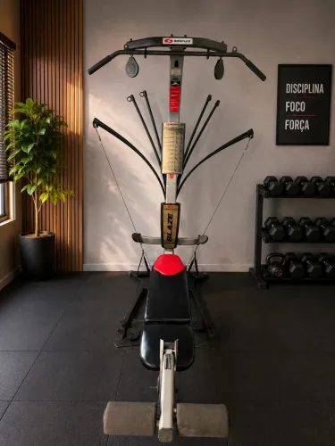 Aparelho de academia Bowflex Blaze Home Gym