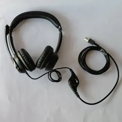 Headset Logitech H390 USB Com Microfone - Espumas Novas