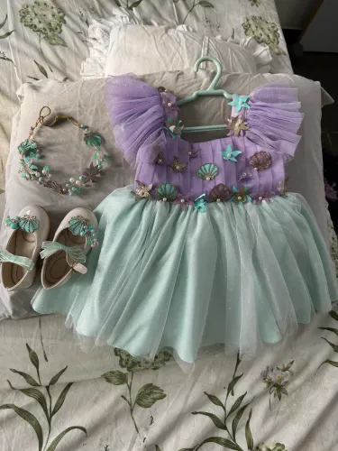 Vendo lindo vestido da pequena sereia
