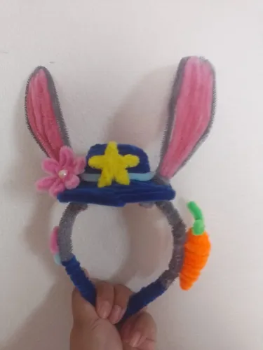 Tiara Judy hopps feita por materiais de haste de chenille
