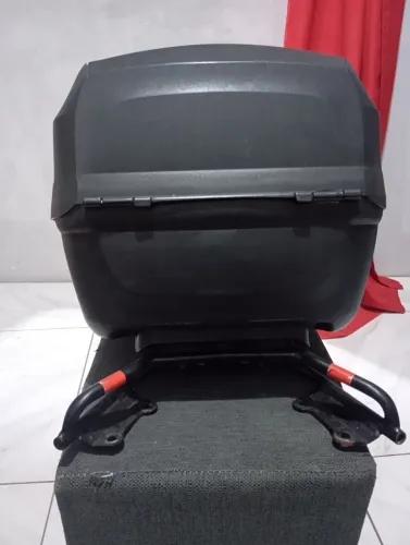 Suporte e Baú de moto Lander