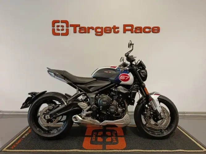 Triumph Trident 660 Triple Tribute 2025