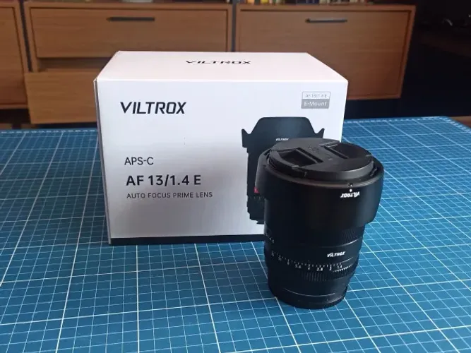 Lente Viltrox AF 13mm f/1.4 - Sony E-Mount (APS-C)