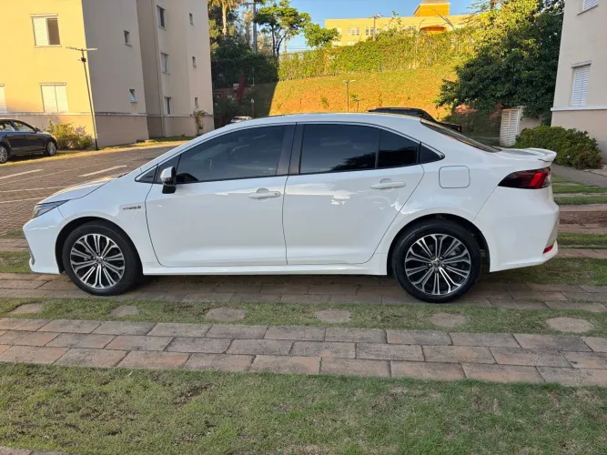 Toyota Corolla Altis Prem. Hybrid 1.8 Flex AUT 2023