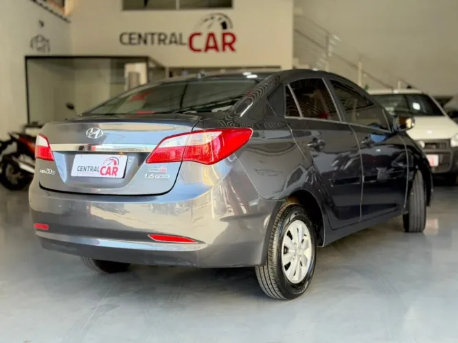 Hyundai HB20S C.style/c.plus1.6 Flex 16V Aut. 4P 2015