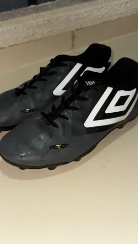 Chuteira Campo UMBRO ACTION