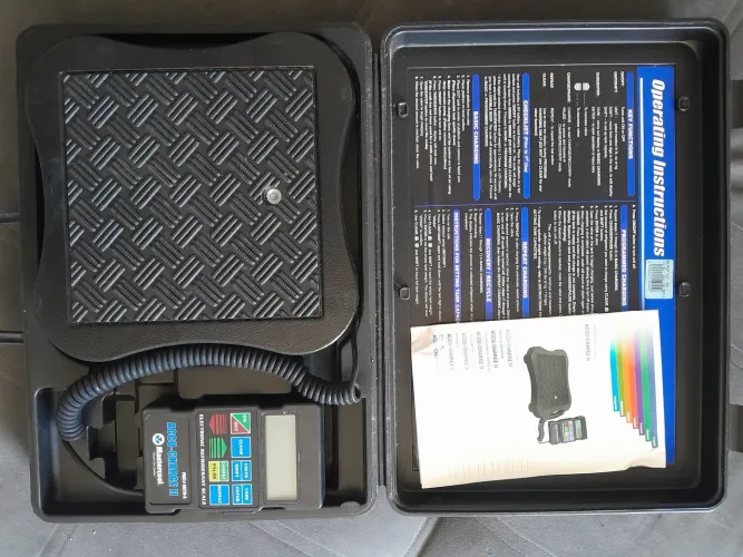BALANÇA DIGITAL PARA CARGA DE FLUIDOS REFRIGERANTES 110 KG MASTERCOOL 298210.