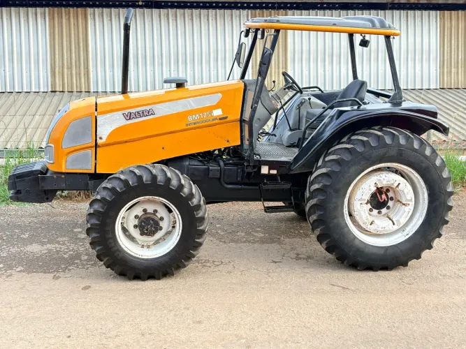 Trator valtra bm125