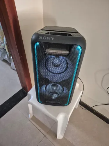 Sony GTK-XB5 é uma caixa de som de alto desempenho (200W RMS)