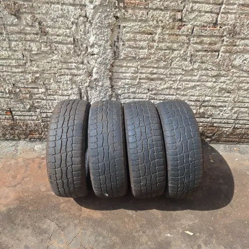 Kit 4 Pneus ½ Vida Aro 16 (205/60R16) CrossWind A/T