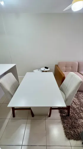 Mesa Off White + 2 Cadeiras 