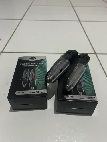 Jogo de 4 piscas de led sequencial, encaixe universal