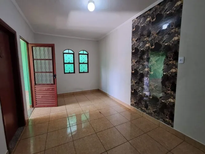 Casa à venda com 3 quartos, 121 m², Jardim Santina Paroli