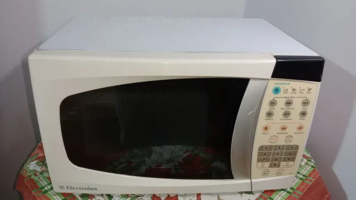 Micro-ondas Electrolux 20L