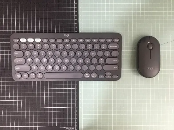 Teclado e Mouse Logitech Pebble 2