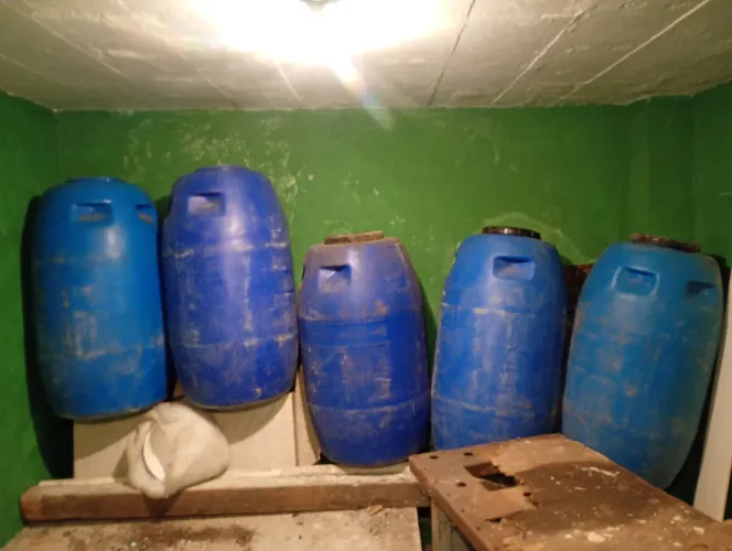5 Bombona de plástico